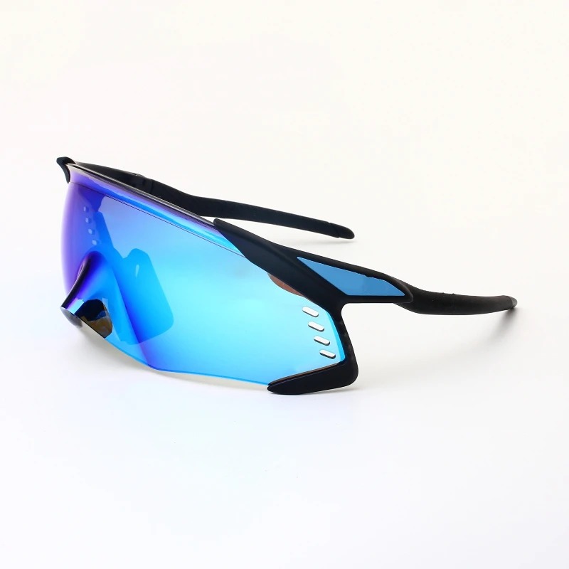 Nuovi Occhiali da Sole per Cic - Outdoor Sport Gear recensione e prezzo