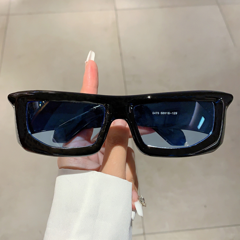 Occhiali da Sole Avvolgenti Y2 - Outdoor Sport Glasses recensione e prezzo